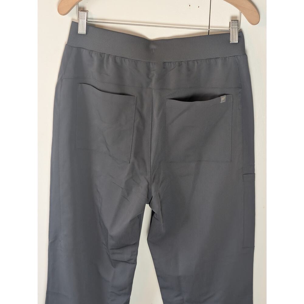 Fabletics Gray Scrub Pants Medium Short - image 6